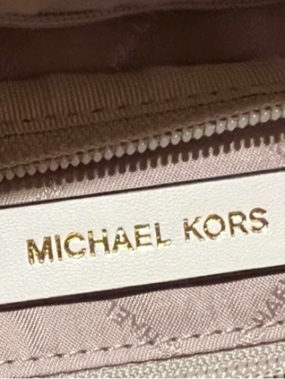 MICHEAL KORS BRAND NEW CREAM TROLLY TRAVEL BAG W/TAG - Picture 9 of 12